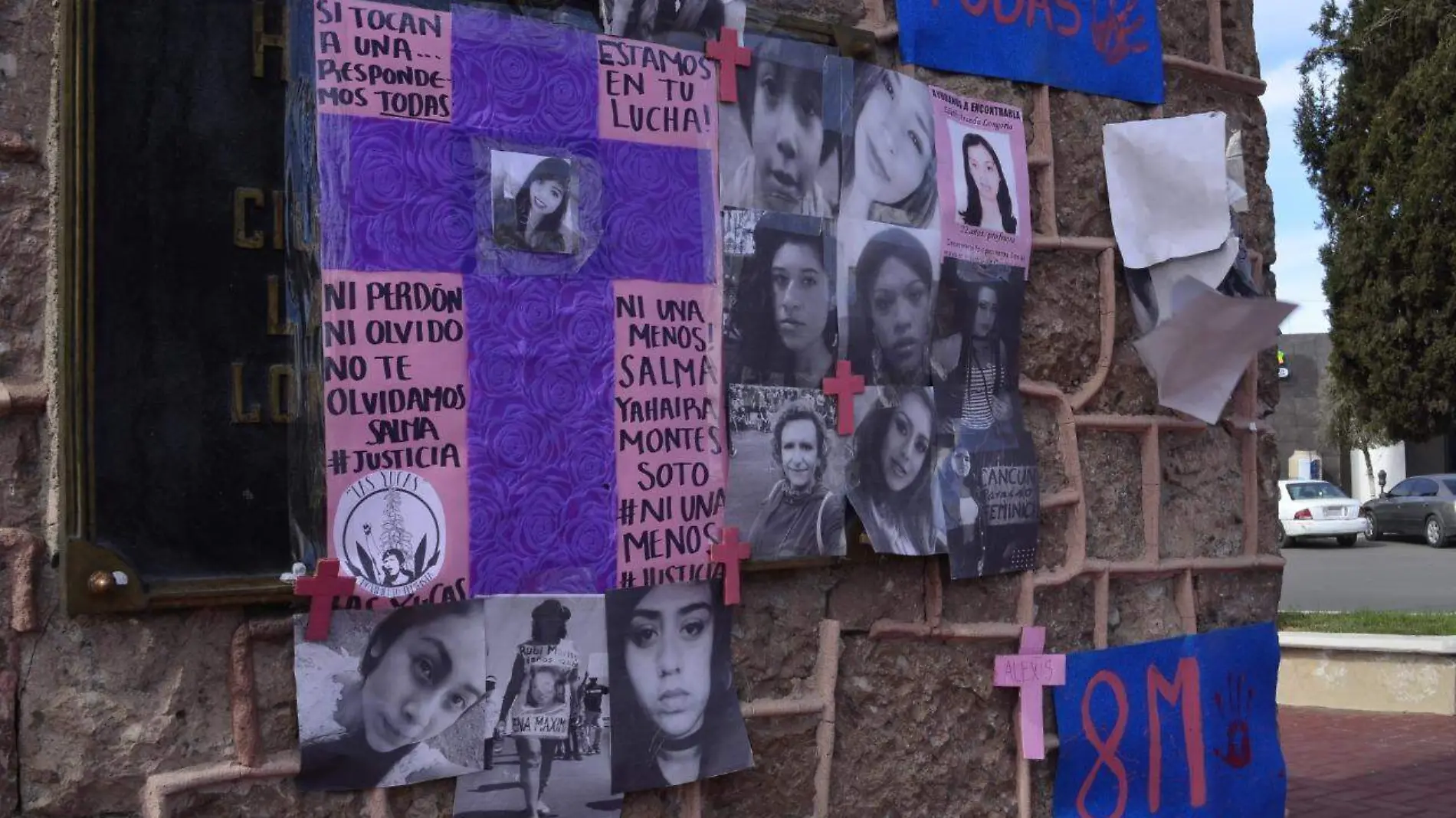 Cruces en reloj público